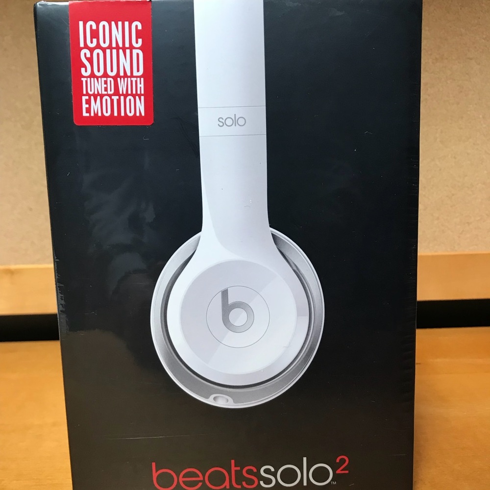 Beats solo 2